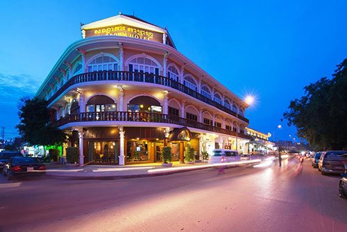 Ladyboy Hotel in Siem Reap near Temple Street